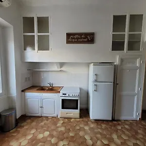 Adorable Maison En Plein Cœur Du Village. Bouc-Bel-Air